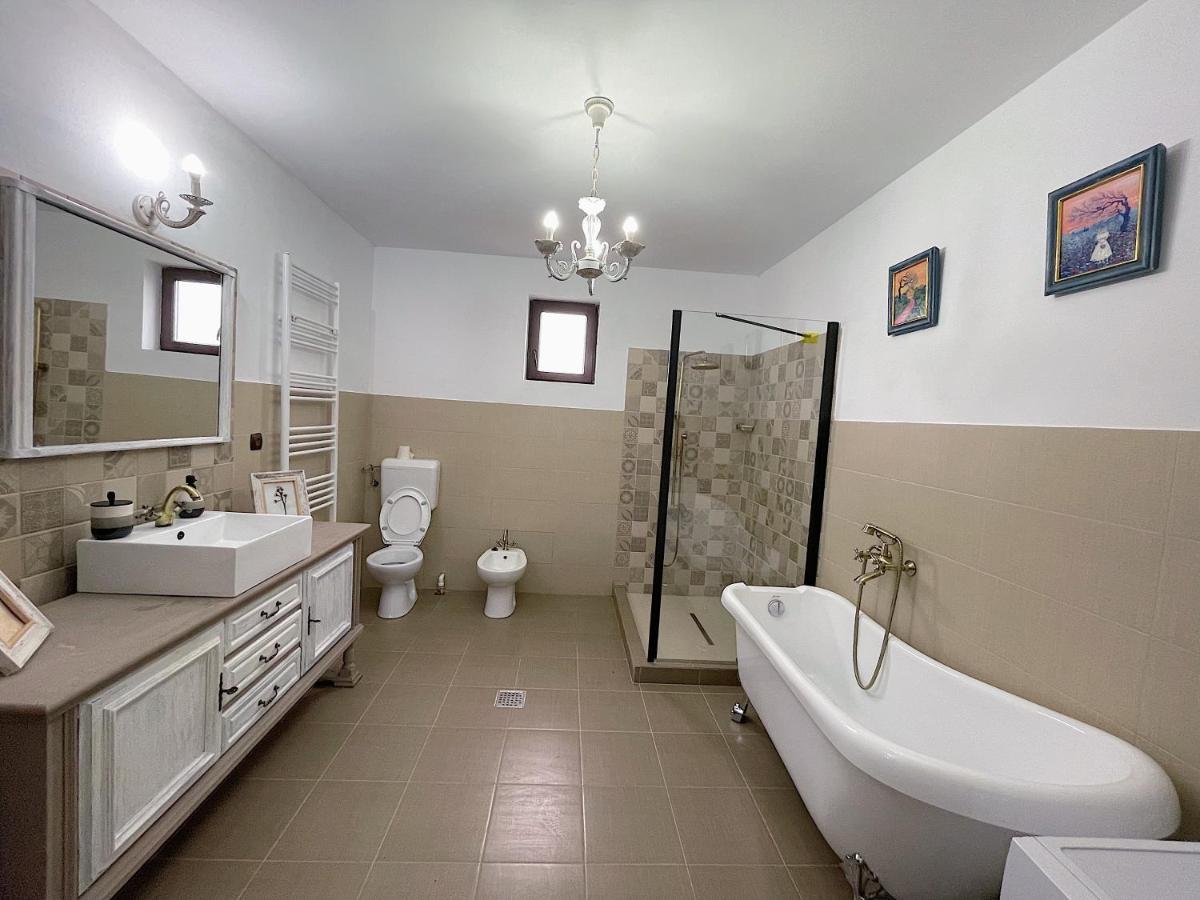 Casa La Doi Nuci Hotel Bradet  Ngoại thất bức ảnh